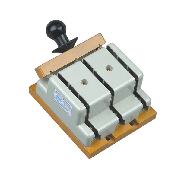  HD11B、HS11B系列保護(hù)型開啟式刀開關(guān)